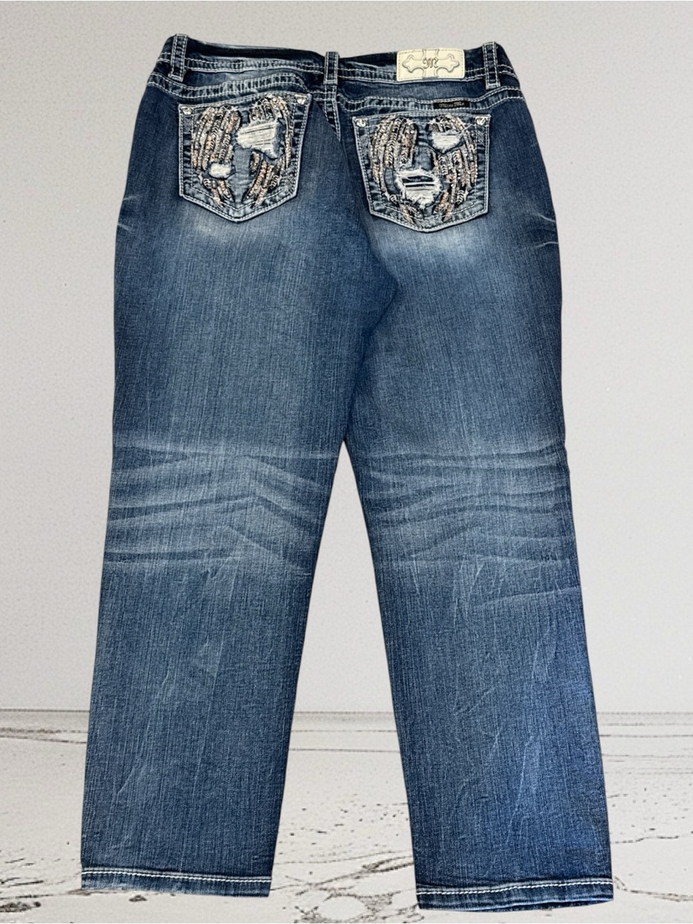 Miss Me Women's Mid-Rise Easy Crop, Distressed, Blue Denim Jeans Size 33 - Picture 3 of 8